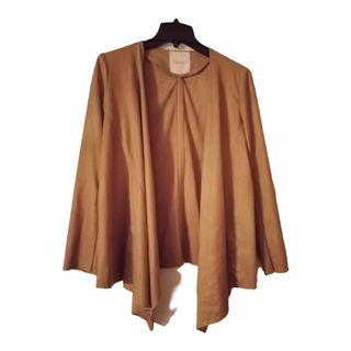 Chaqueta de color cámel Pull & Bear 