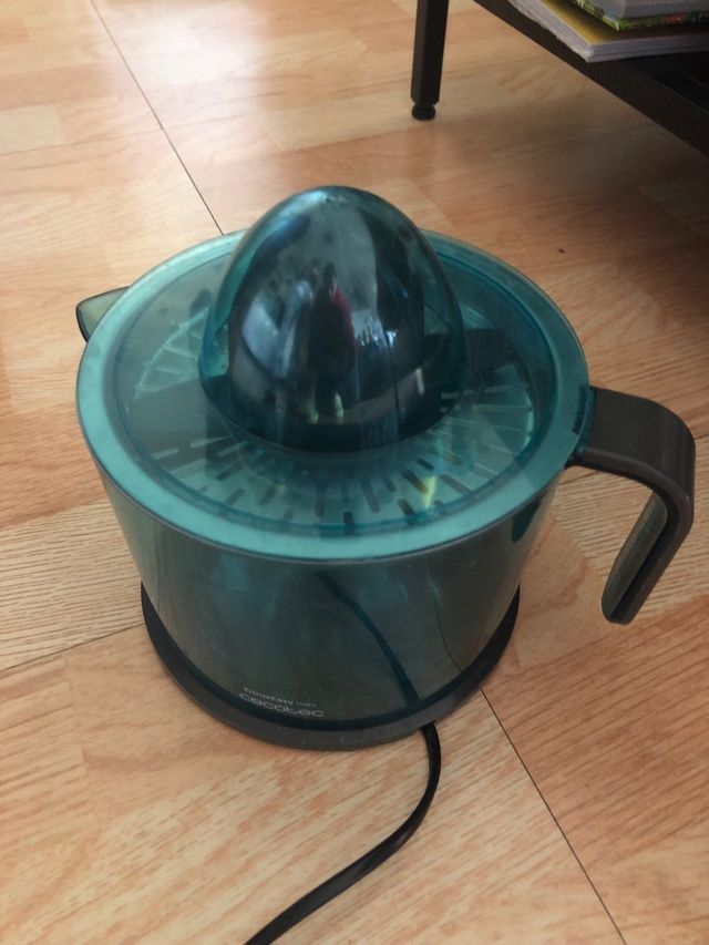 exprimidor eléctrico