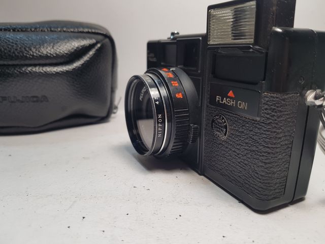 Camara FLASH FUJICA S