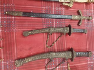 Spade, pugnali, tagliacarte, 30