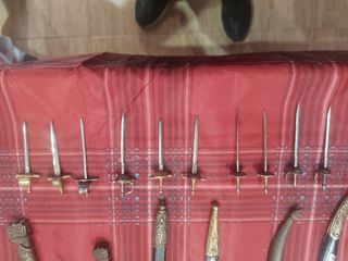 Spade, pugnali, tagliacarte, 30