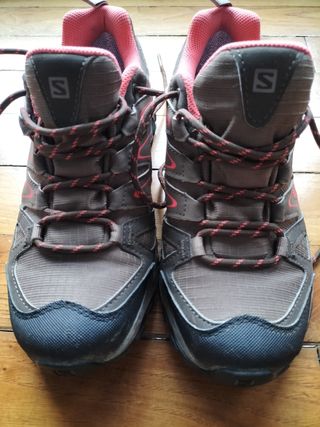 ZAPATILLAS TREKKING SALOMON NUM 38
