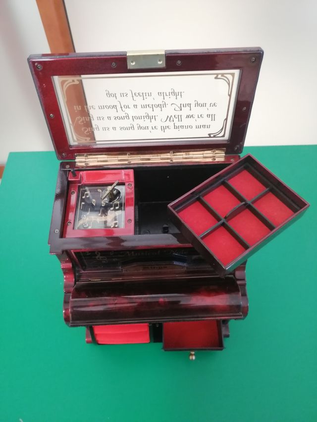 Soprammobile carillon