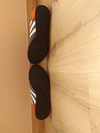 Zapatillas adidas (nuevas,sin caja original)