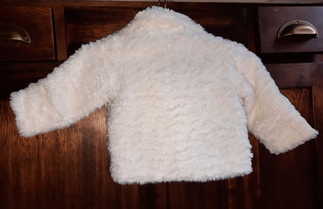 Chaqueta de piel 6 meses