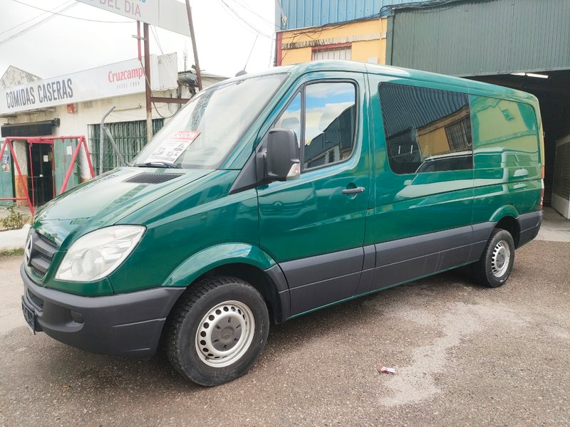Mercedes-Benz Sprinter 2012