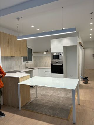 montador de muebles de cocina.