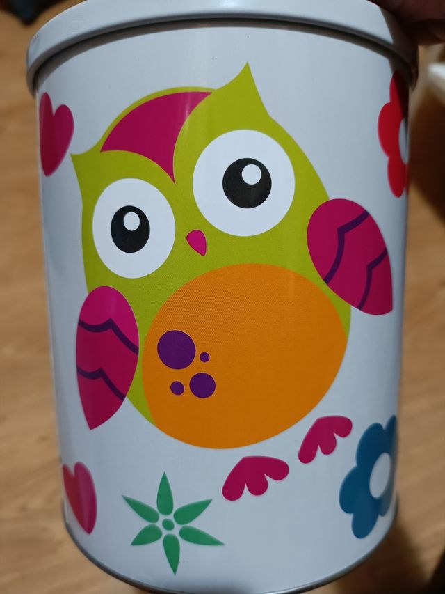 Lata pequeña almacenaje