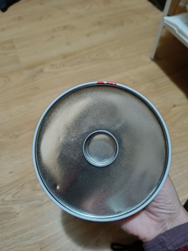 Lata pequeña almacenaje