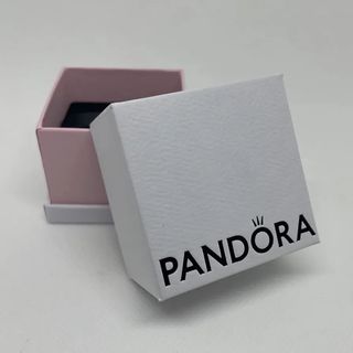 Cajas vacias de pandora 