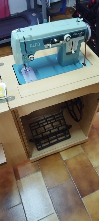 Maquina de coser automática alfamatic 10