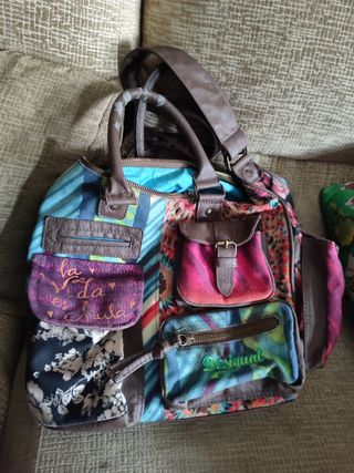 Bolso desigual multibolsillos