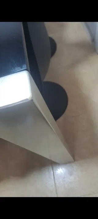 Mesa de comedor extensible.