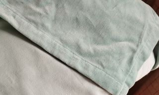 Dos cortinas terciopelo adquiridas en Mi Casa