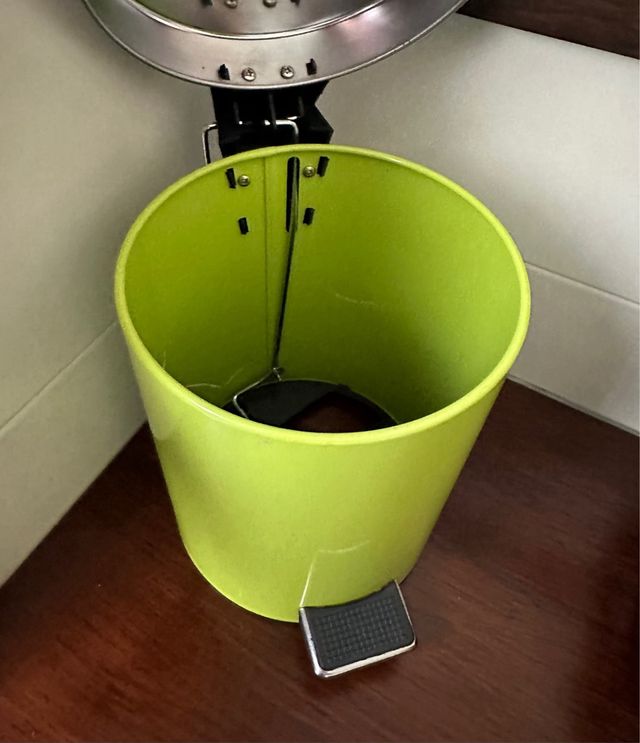 Cubo basura WC