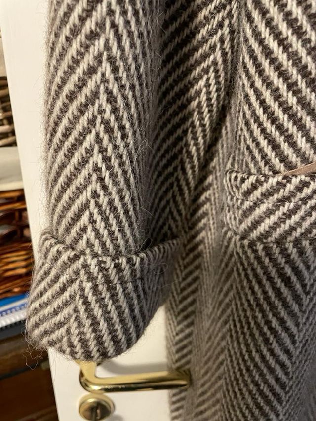 cappotto in lana mai indossato creato in sartoria