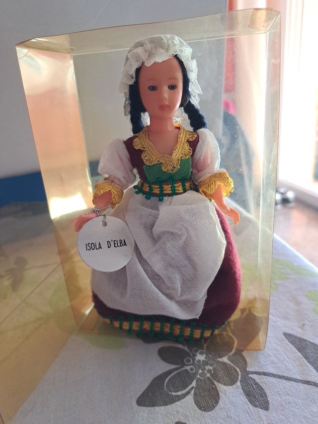 Bambola vintage da collezione