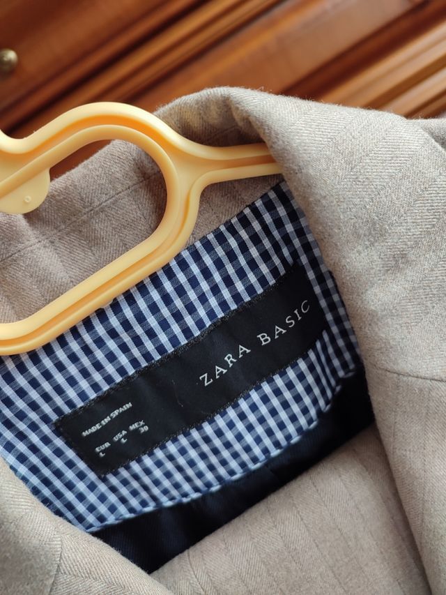Traje de mujer ZARA 