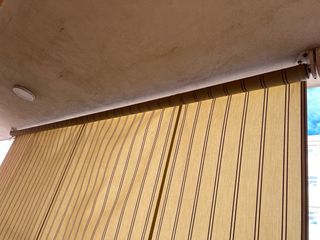 dos toldos de balcon perfecto estado