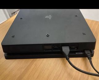 Playstation 4 slim 1tb
