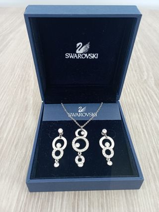 Conjunto Pendientes y gargantilla Swarovski
