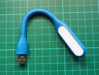 Luz LED escritorio usb azul lectura 1,2W