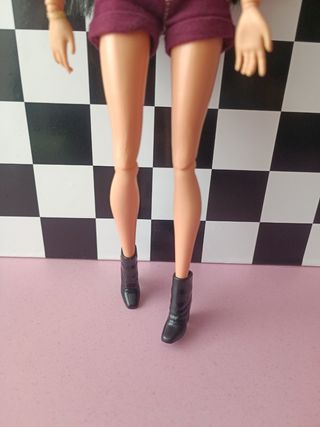 Barbie style Raquelle