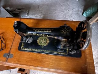 maquina de coser singer con mueble Año 1930
