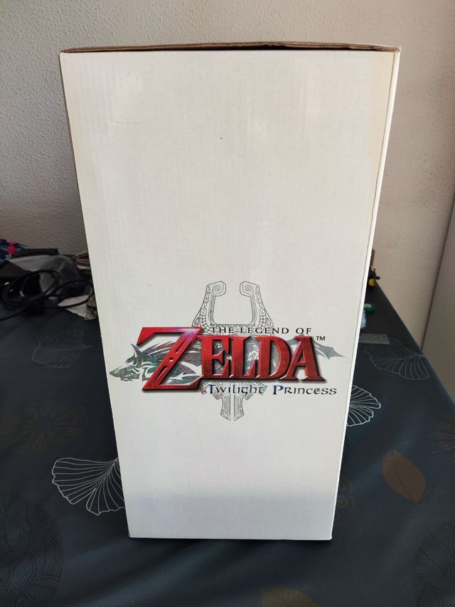 Estatua Nintendo Zelda (Link con Epona) sin abrir
