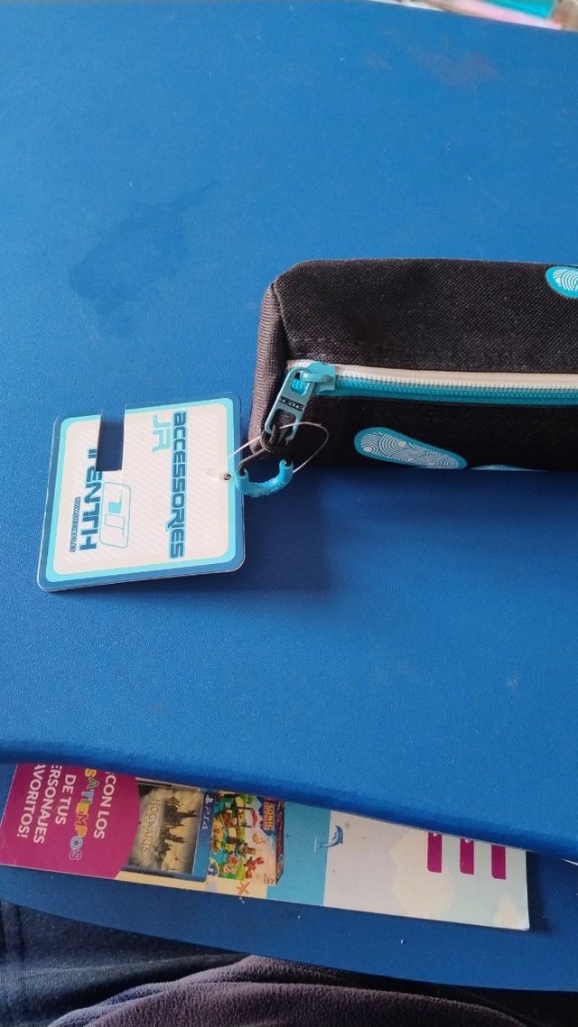 Estuche redondo portalápices