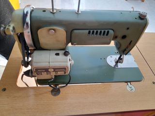 Maquina de coser alfa royale antigua
