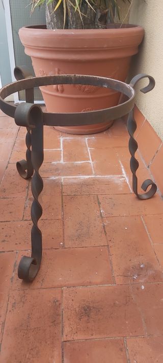Soporte maceta de forja