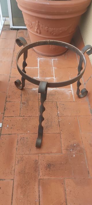 Soporte maceta de forja