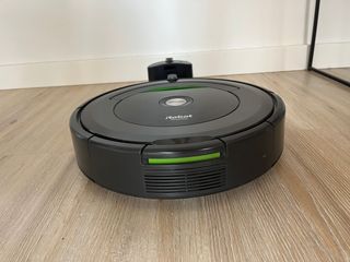 iRobot Roomba 696