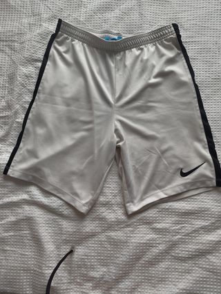 Pantalón Nike talla M