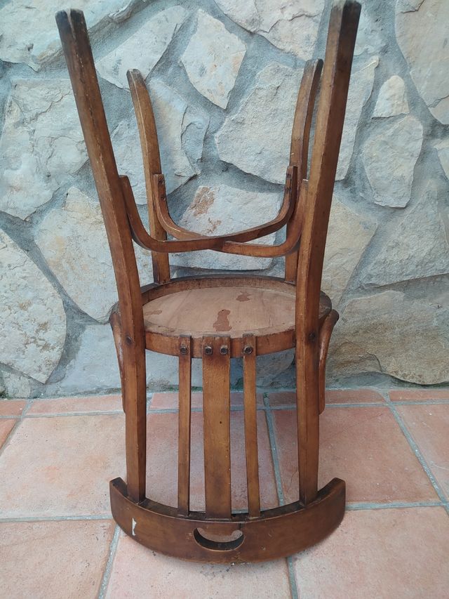 Silla de madera
