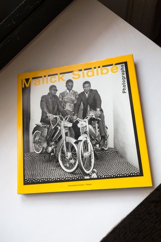 Libro Fotografía de Malick Sidibé. Primera edición