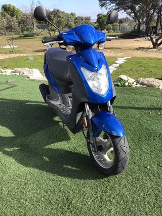 moto 125 scooter vendo o cambio por moto de campo