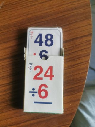 Carta aprende dividir divertida