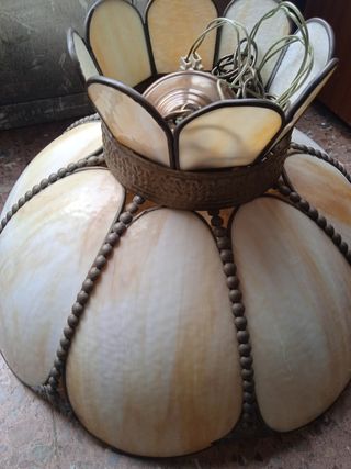 Bonita lámpara art novo ,estilo Tiffany