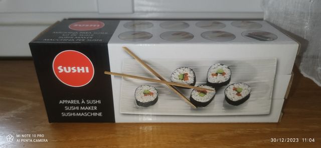 Sushi maker