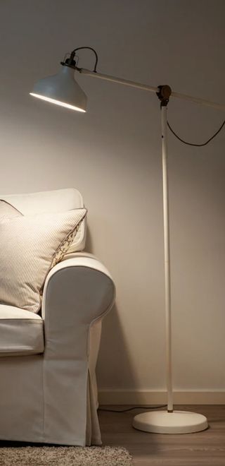 Lampara de pie Ikea