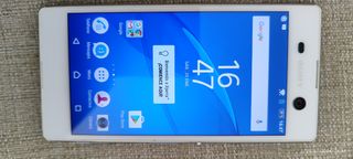 Sony Xperia M5