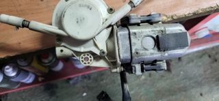 Elevalunas terrano 2