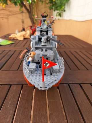 Barco militar de Lego