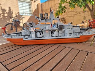 Barco militar de Lego