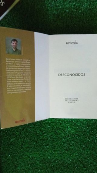 Libro: DESCONOCIDOS