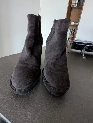 Botines de ante marrón chocolate