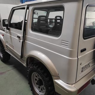 Suzuki Samurai 2001