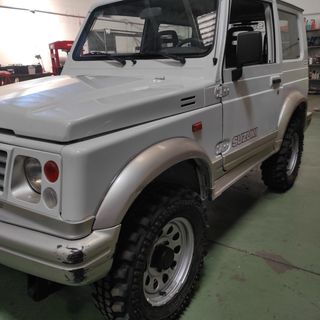 Suzuki Samurai 2001